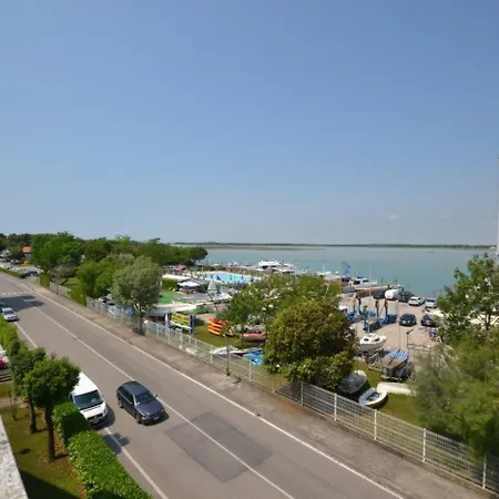 Enjoy The Serenity On Our Beautiful Terrace - Beahost Apartmán Bibione