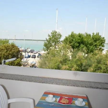 Enjoy The Serenity On Our Beautiful Terrace - Beahost * Бібіоне
