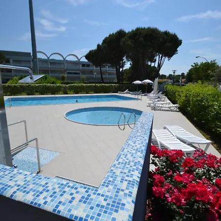 Enjoy The Serenity On Our Beautiful Terrace - Beahost דירה *