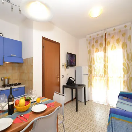 Enjoy The Serenity On Our Beautiful Terrace - Beahost Διαμέρισμα