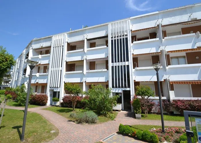 Enjoy The Serenity On Our Beautiful Terrace - Beahost Appartamento *