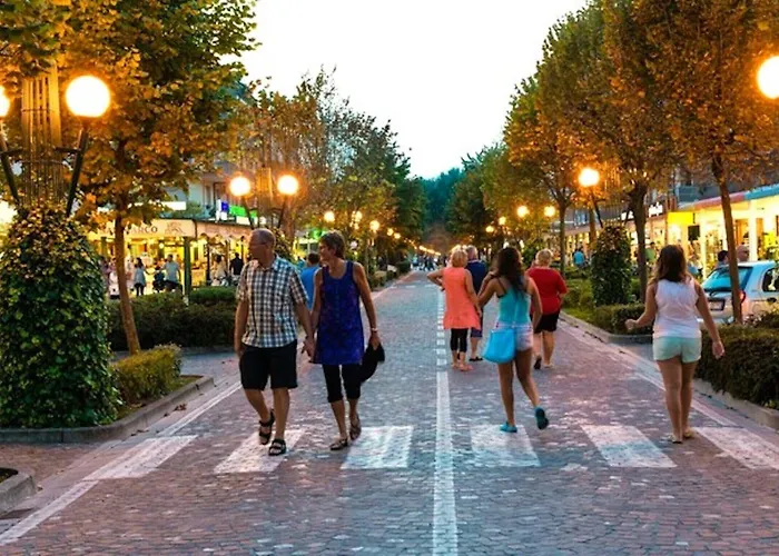 Enjoy The Serenity On Our Beautiful Terrace - Beahost Lägenhet *